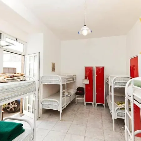 Hostel Ring *
